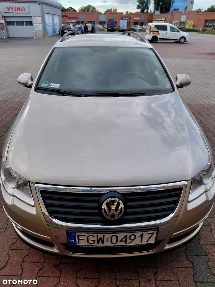 Volkswagen Passat 2.0 TDI DPF Trendline - 1