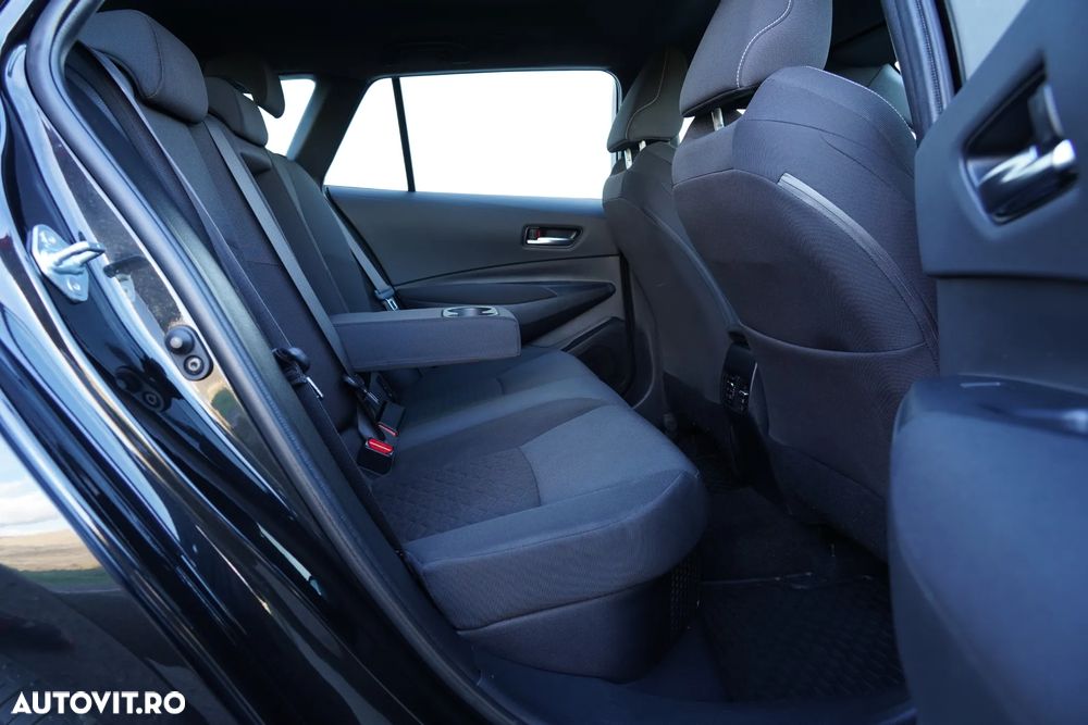 Toyota Corolla 1.8 HSD Business - 15