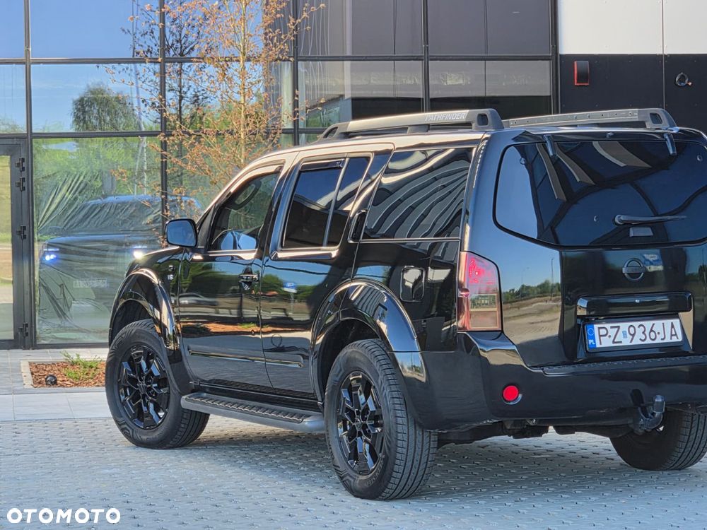 Nissan Pathfinder - 22