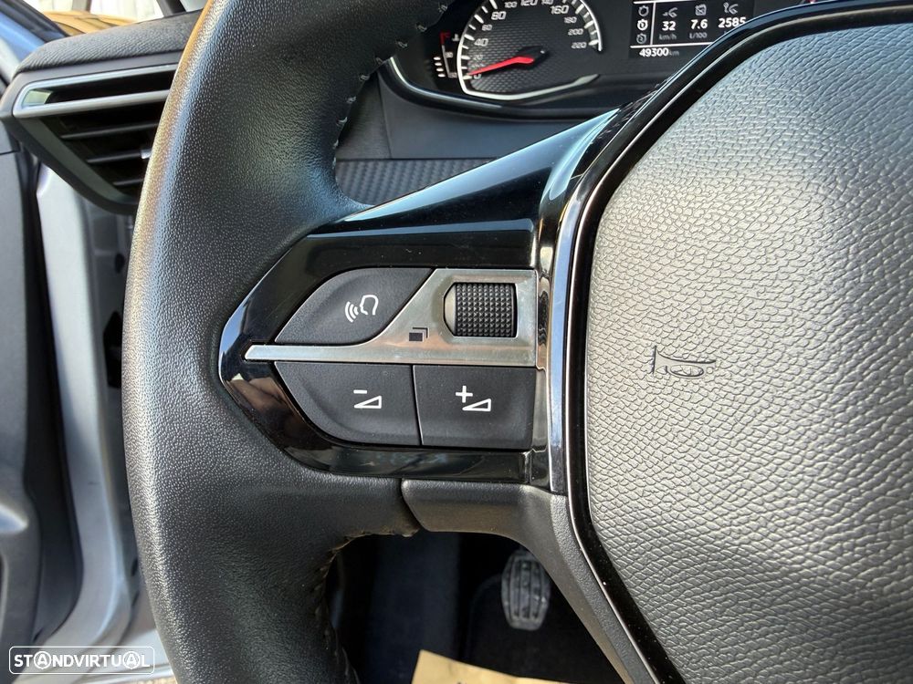 Peugeot 208 1.2 PureTech Active - 13