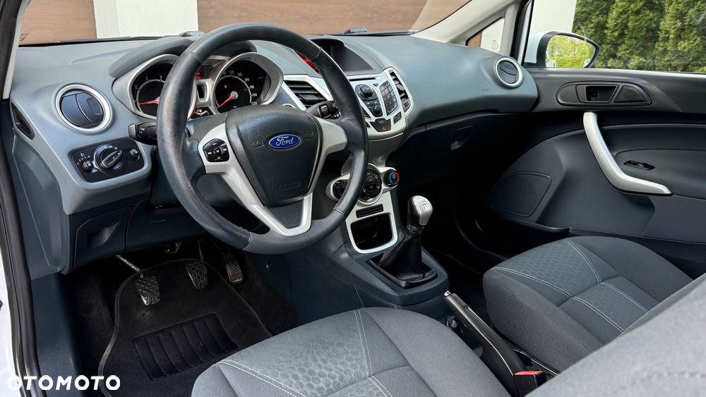 Ford Fiesta - 8