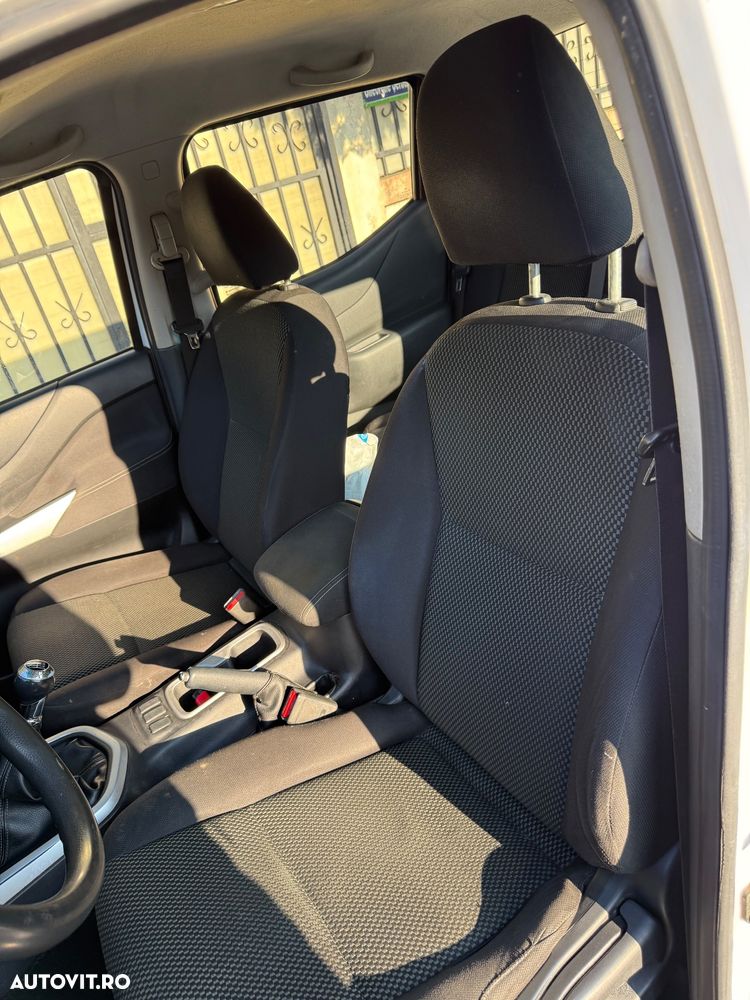 Nissan Navara Double Cab Visia - 32