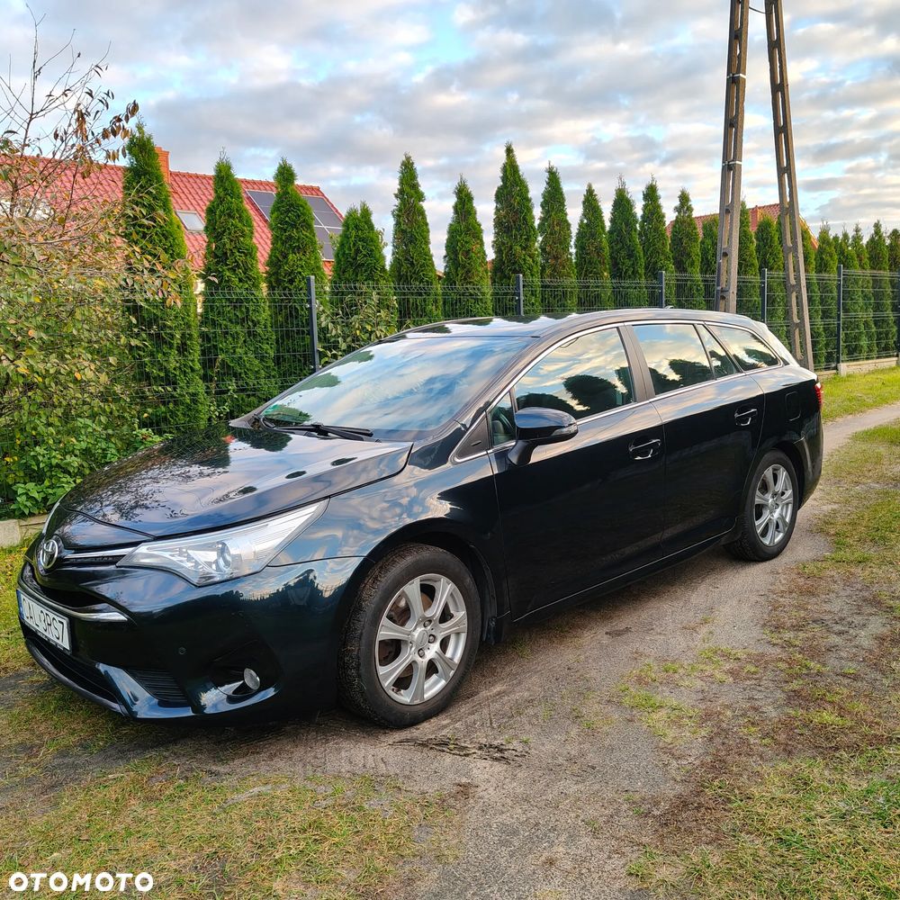 Toyota Avensis 2.0 D-4D Premium - 3