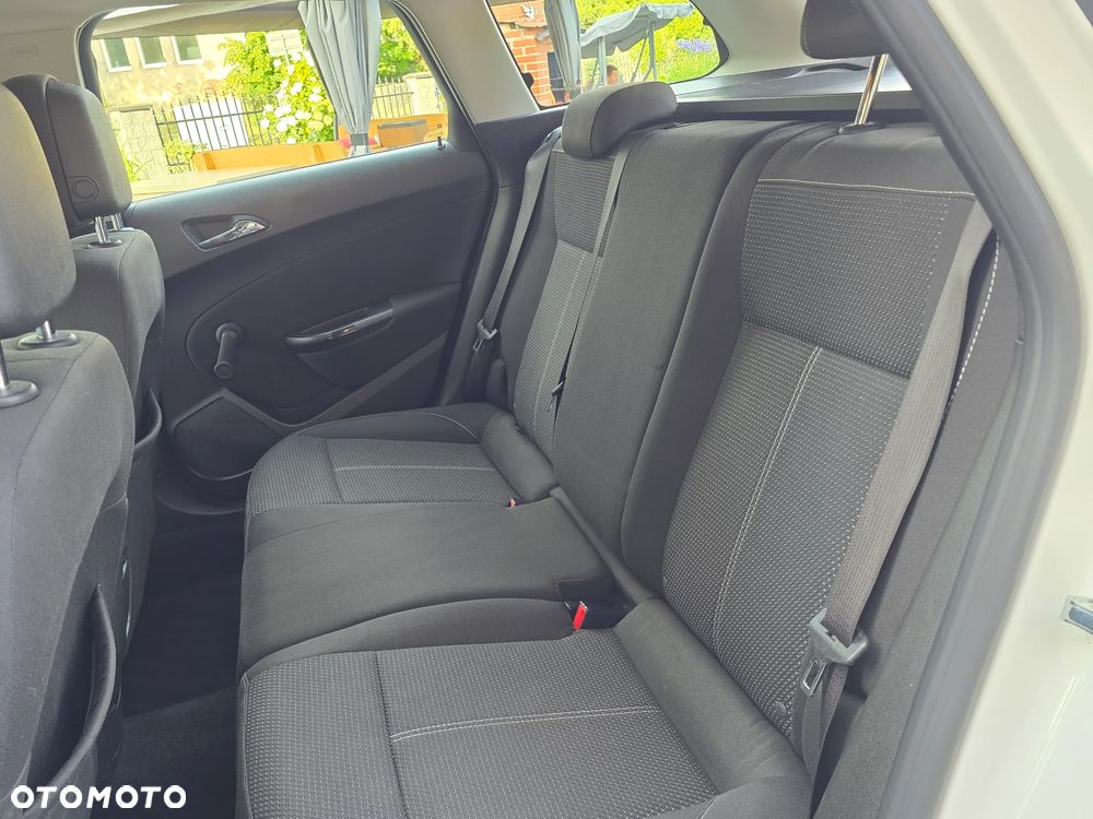 Opel Astra 1.4 Turbo - 21