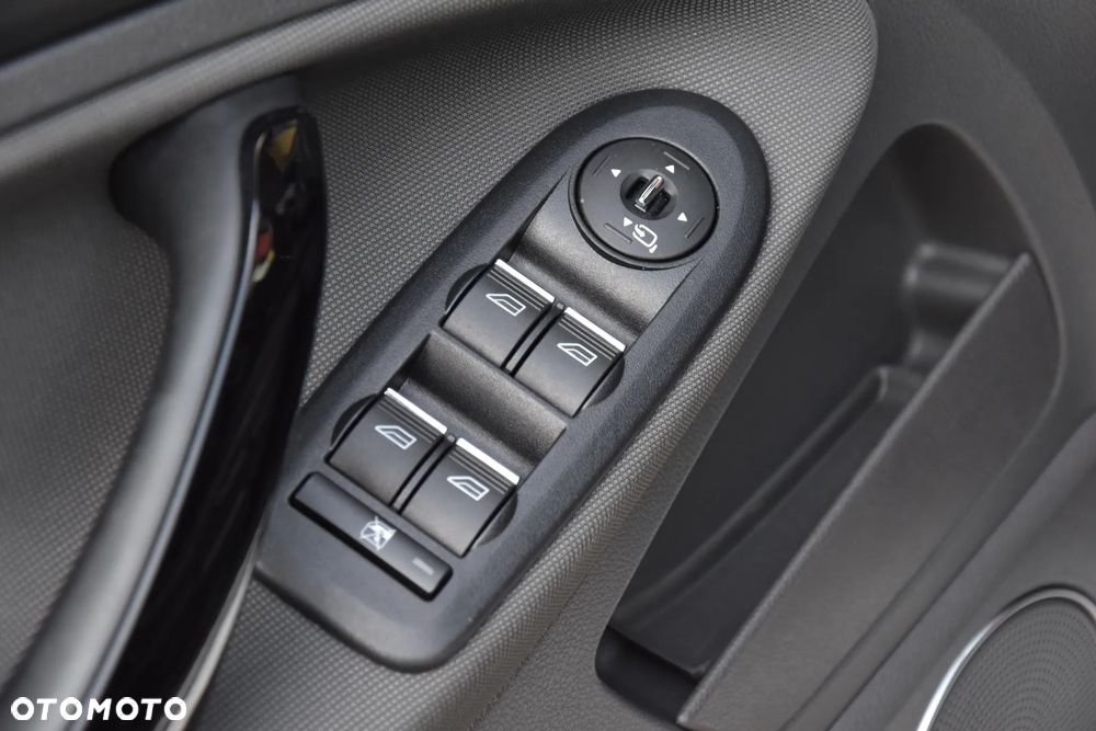 Ford Kuga 2.0 TDCi 4x4 Titanium - 31