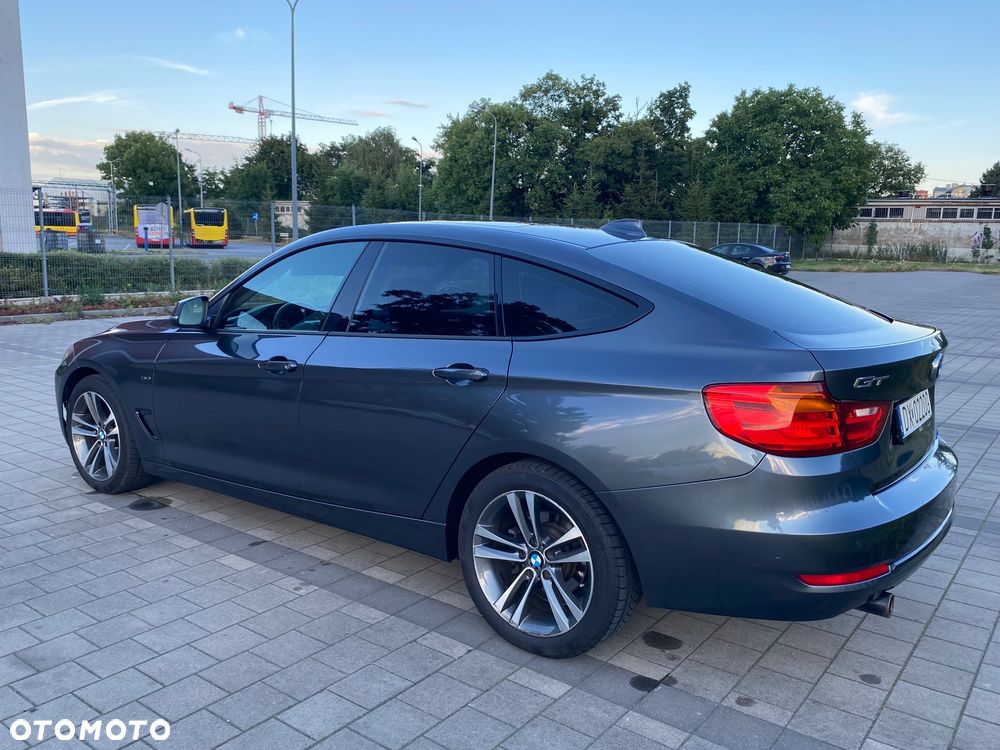 BMW 3GT 320i Sport Line - 15