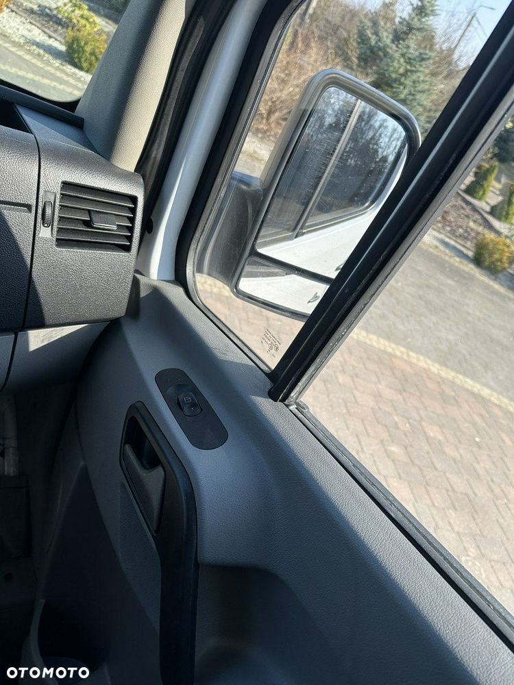 Mercedes-Benz Sprinter - 33