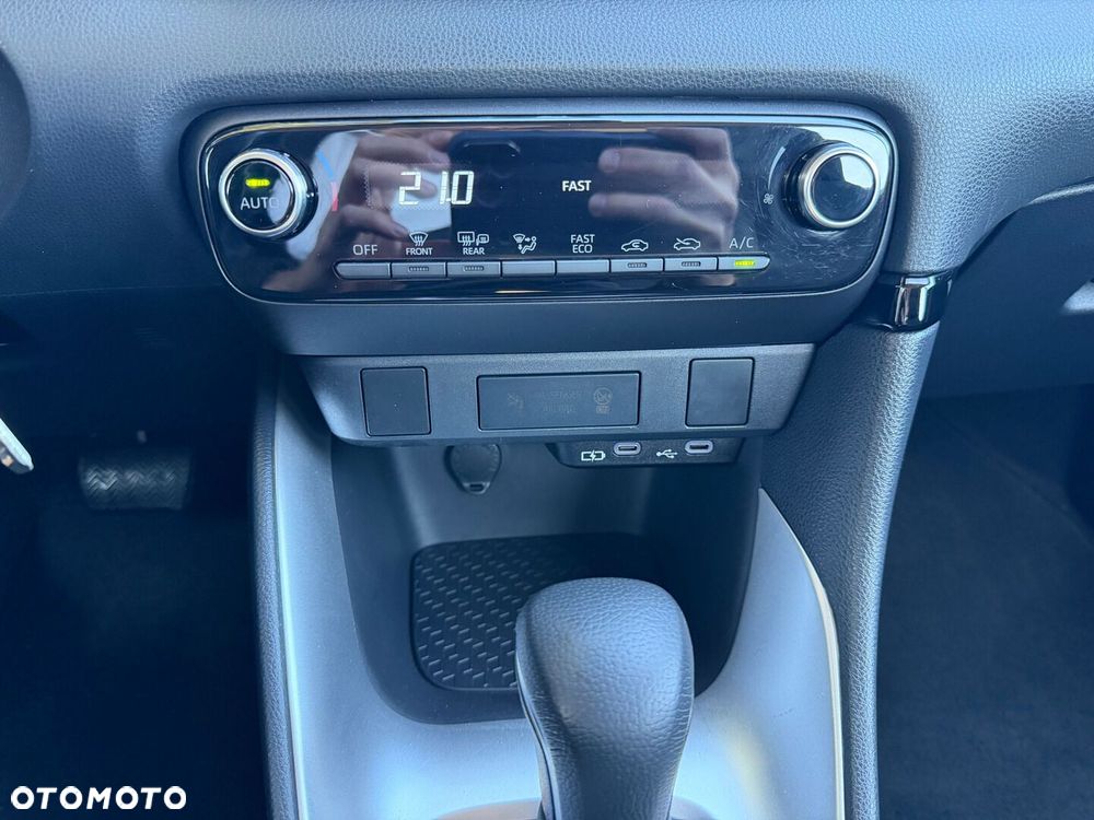 Toyota Yaris - 16
