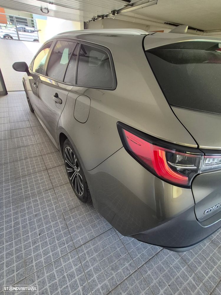 Toyota Corolla Touring Sports 1.8 Hybrid Comfort+P.Sport - 5