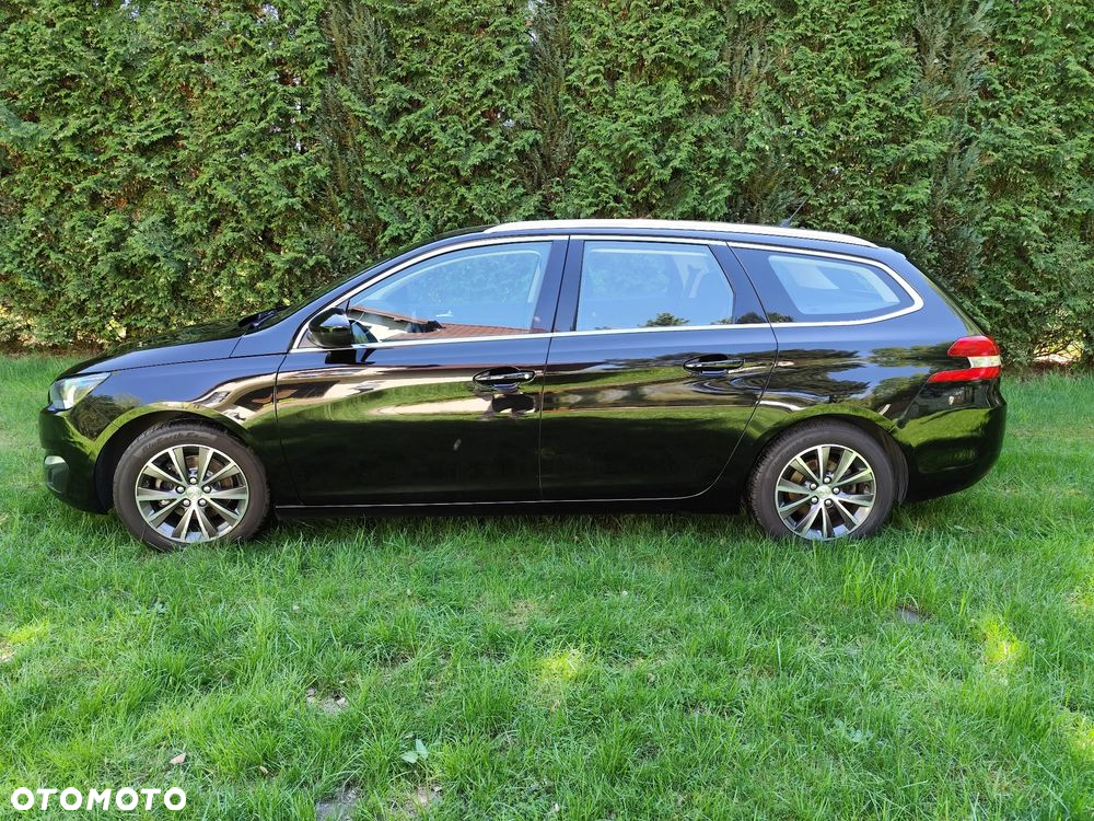 Peugeot 308 SW 1.2 PureTech Allure S&S - 2