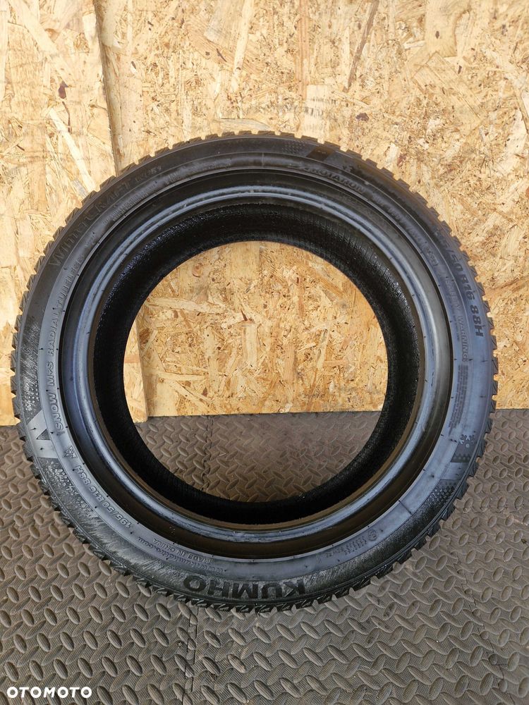 Opona zimowa 195/50/16 Kumho WinterCraft WP51 - 4