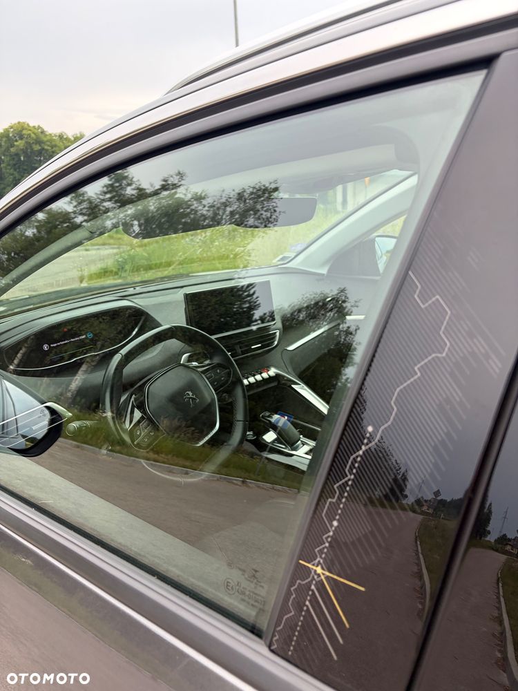 Peugeot 3008 1.6 PureTech Hybrid PHEV Road Trip S&S EAT8 - 21