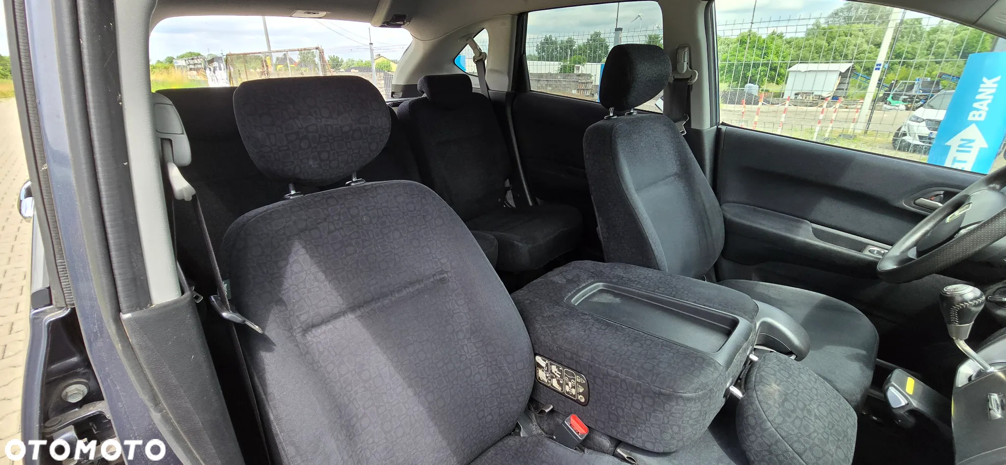 Honda FR-V 2.0 Executive - 18