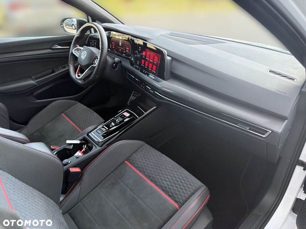 Volkswagen Golf - 18