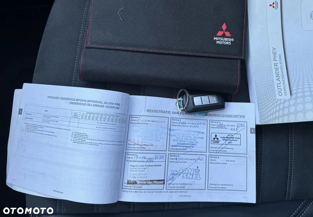 Mitsubishi Outlander 2.4 4WD Diamant+ - 39