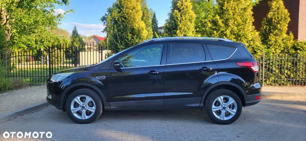 Ford Kuga 1.6 EcoBoost 2x4 Titanium - 9