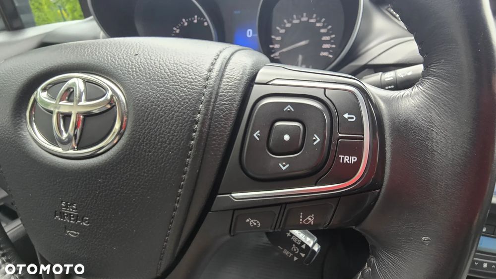 Toyota Avensis - 39