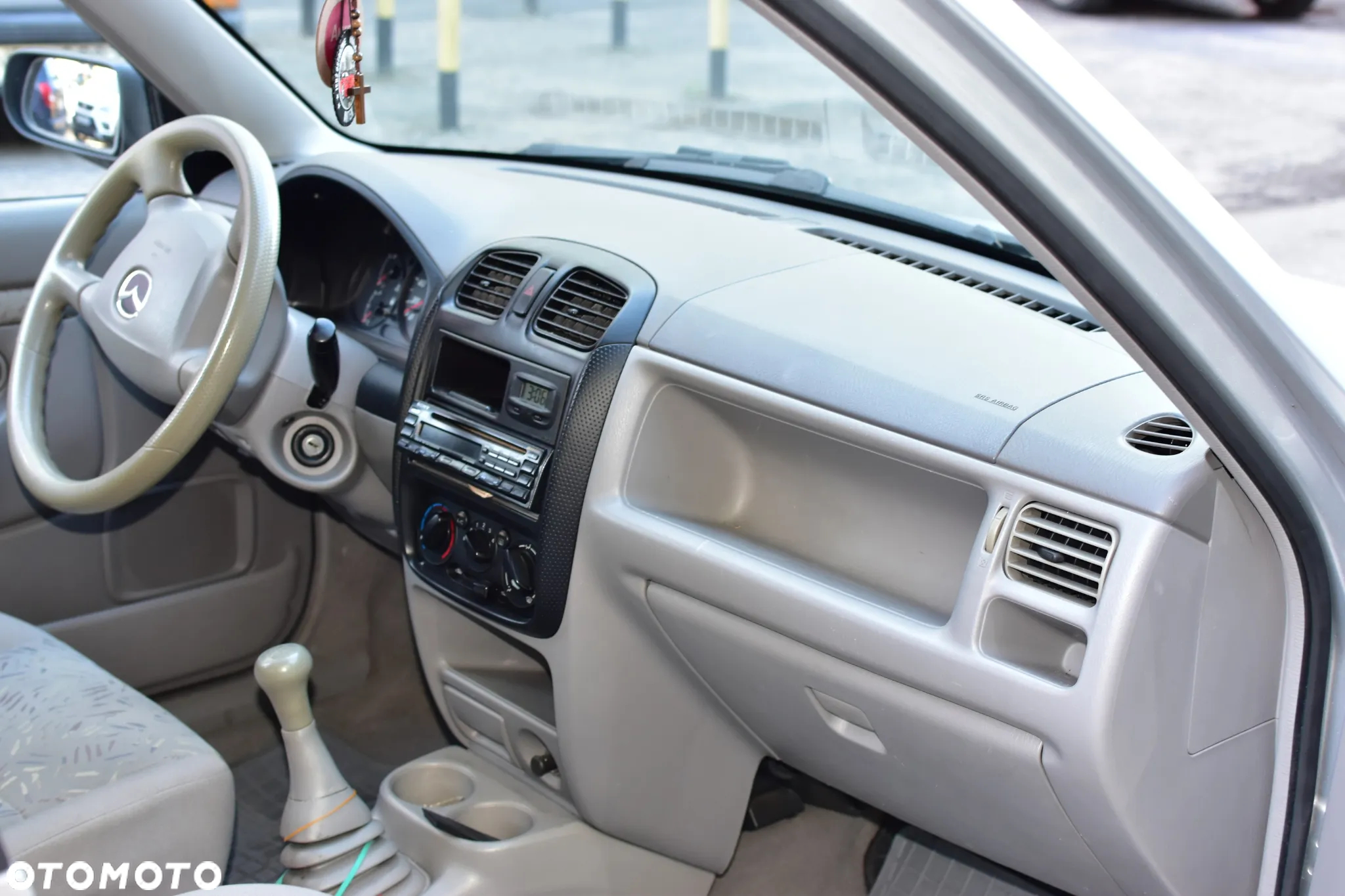 Mazda Demio - 13