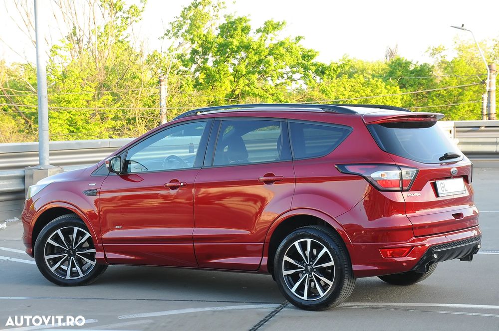 Ford Kuga 2.0 TDCi 4WD Powershift ST-Line - 13