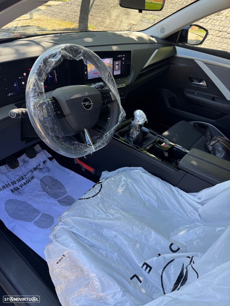 Opel Astra 1.2 T Edition - 7