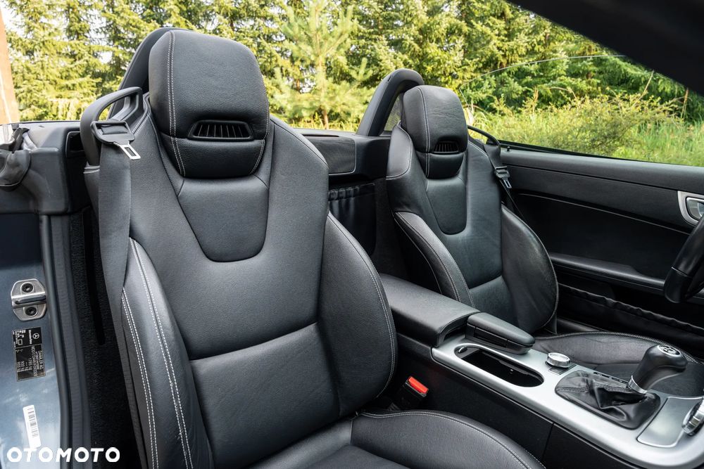 Mercedes-Benz SLK 200 (BlueEFFICIENCY) 7G-TRONIC - 26