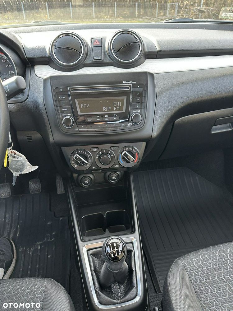Suzuki Swift - 22