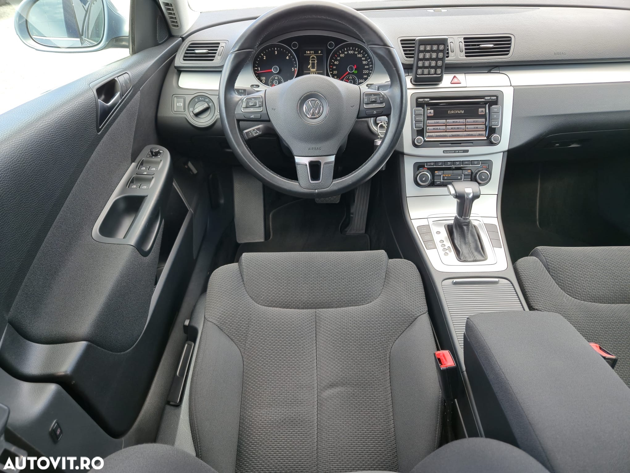 Volkswagen Passat Variant 2.0 TDI Blue TDI DSG Comfortline - 7