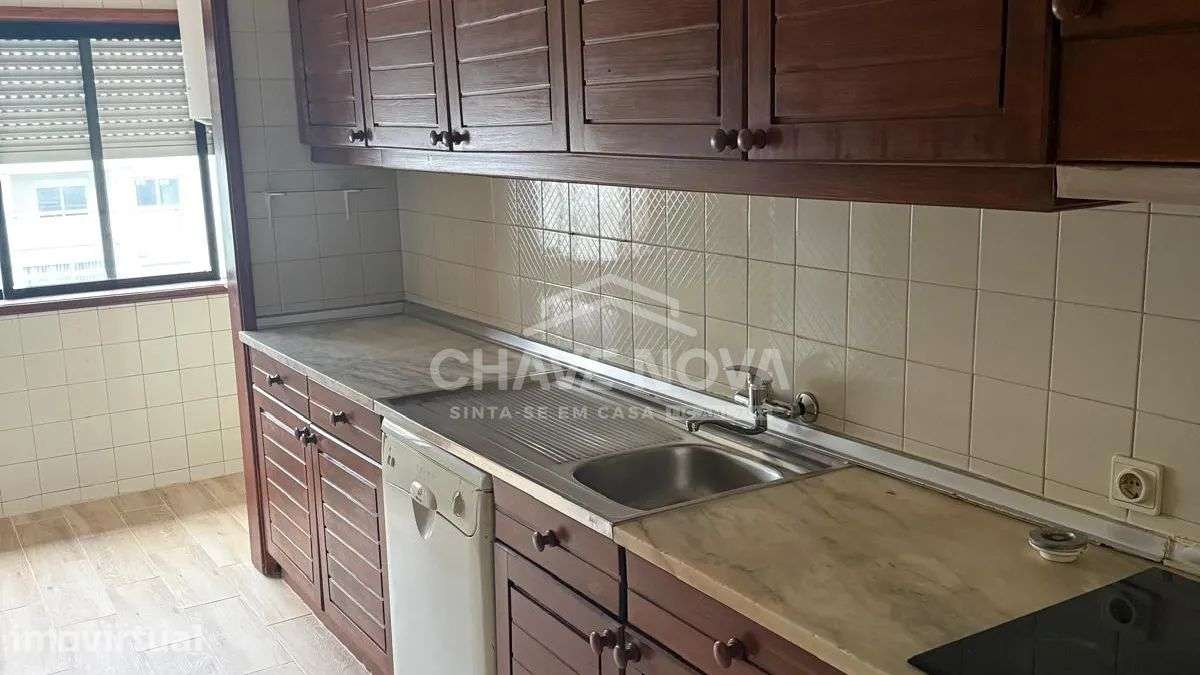 Apartamento T2 com 89m² | Bons Acessos e Localização Central - Grande imagem: 2/12
