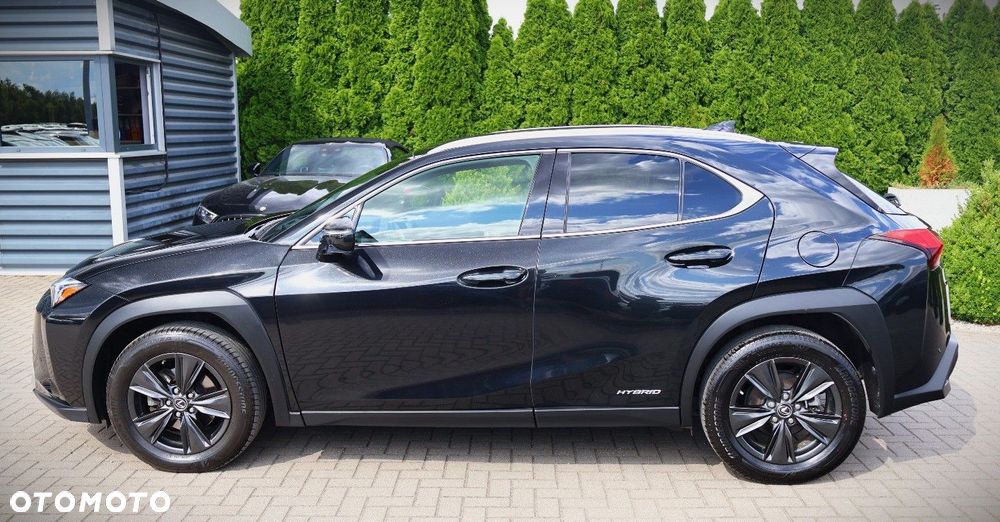 Lexus UX - 8