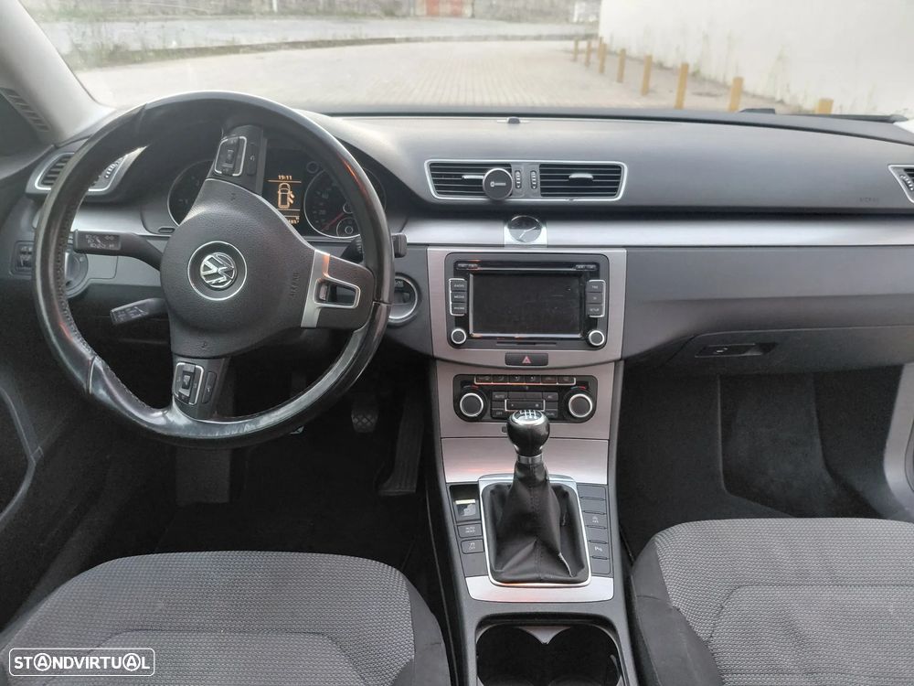 VW Passat 1.6 TDI Confortline - 15