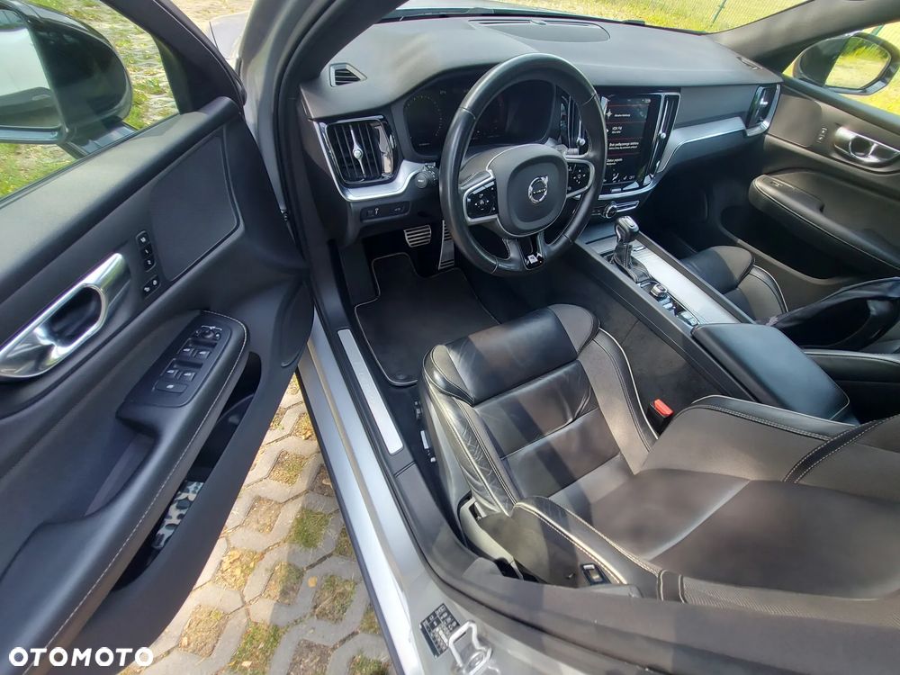 Volvo S60 T4 R-Design - 23