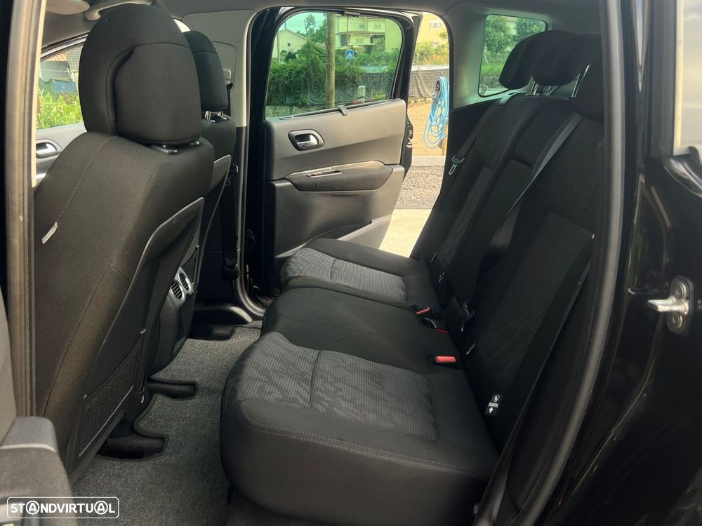Peugeot 3008 1.6 HDi Premium - 12