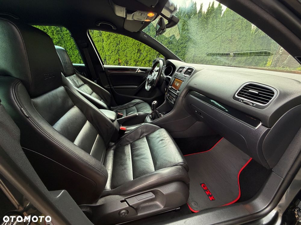 Volkswagen Golf 2.0 GTI - 31