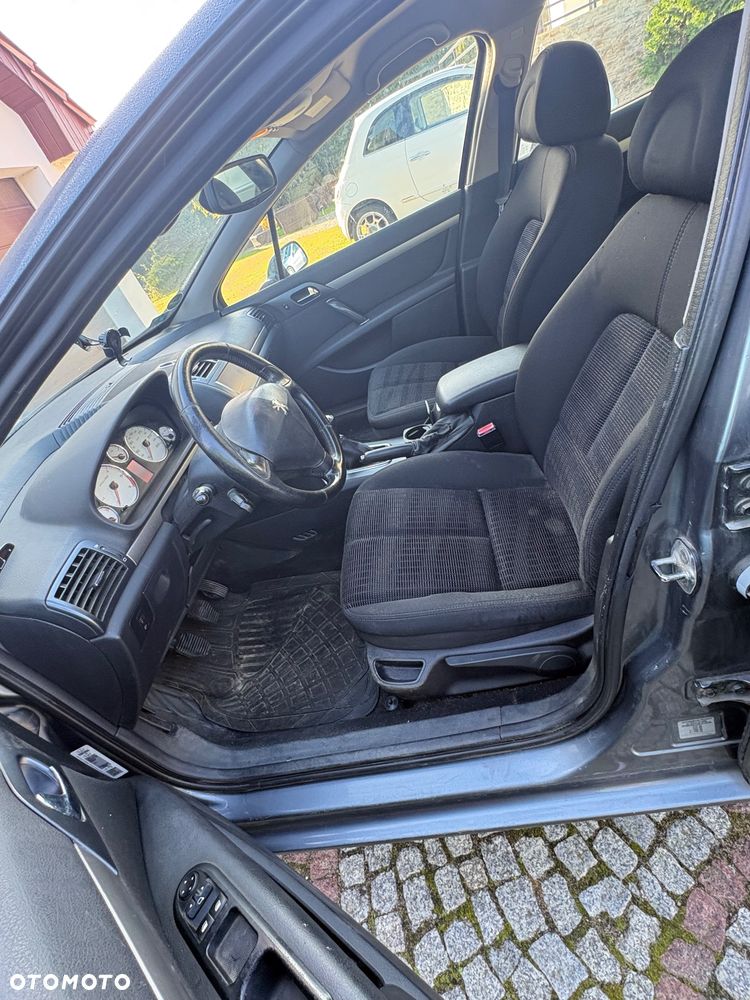 Peugeot 407 - 14