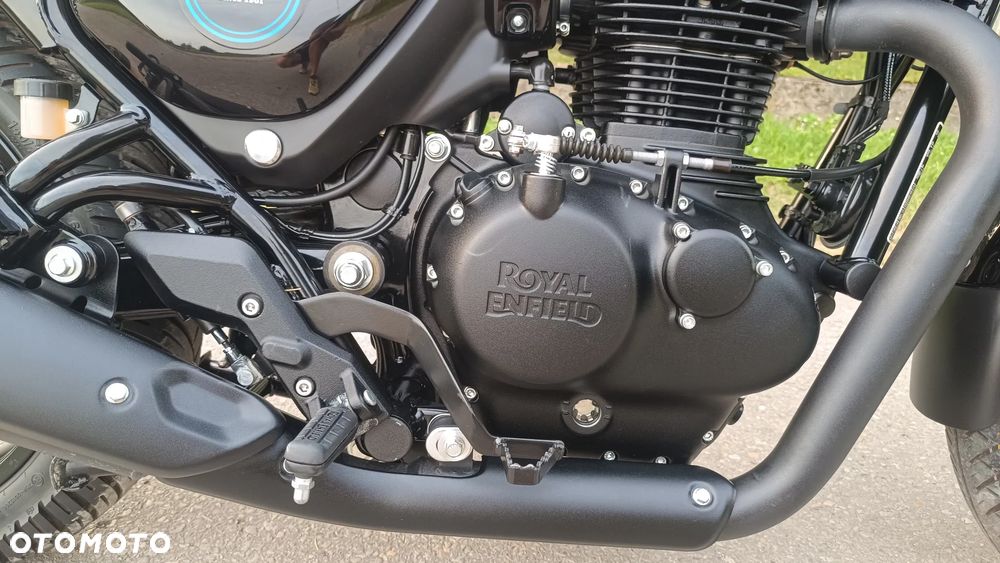 Royal Enfield HNTR - 16