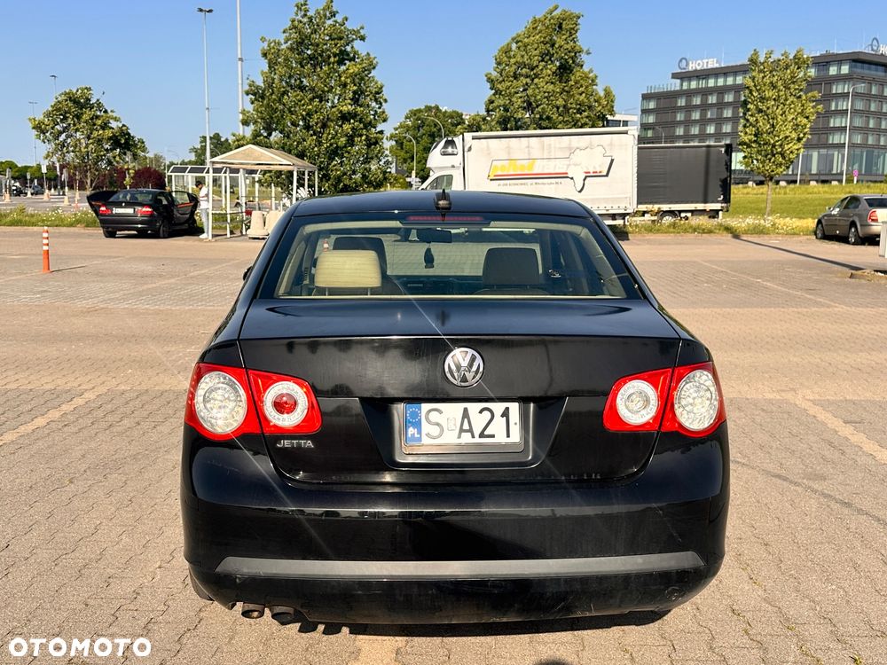 Volkswagen Jetta 1.9 TDI DPF Comfortline DSG - 25