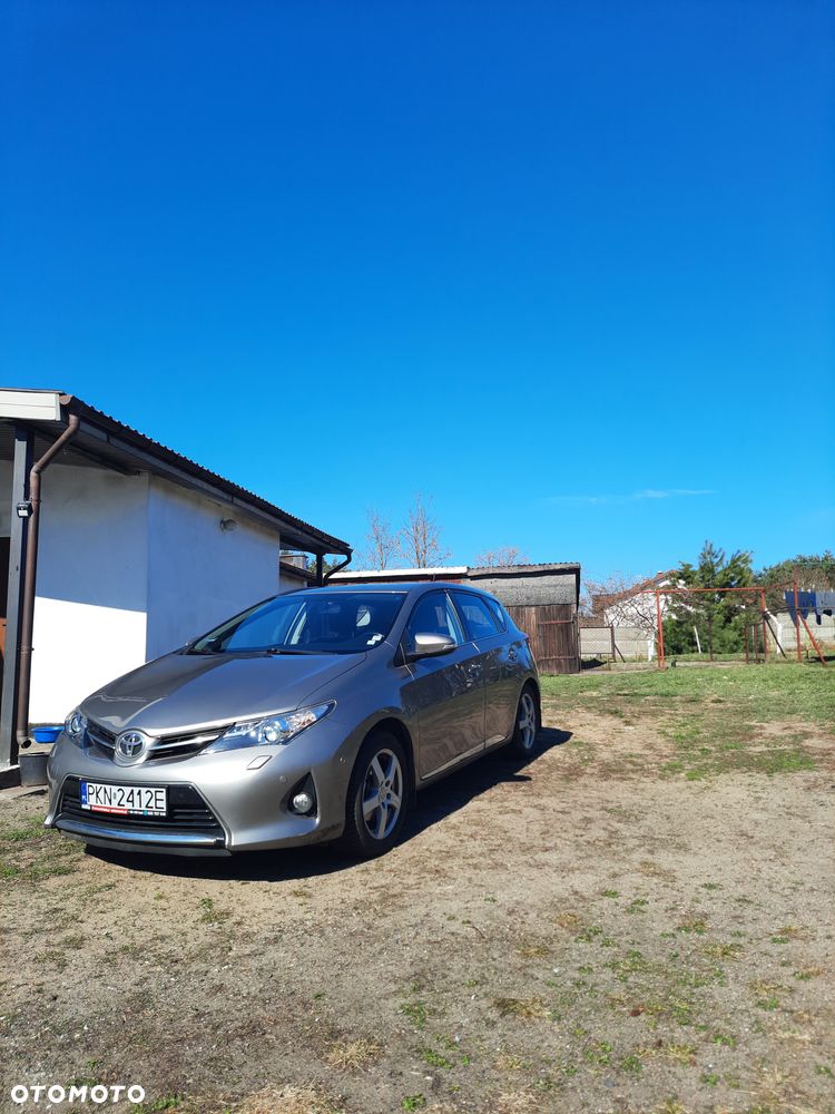 Toyota Auris 1.6 Premium Comfort - 1