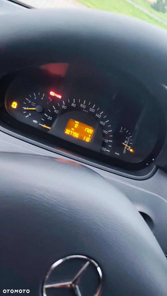 Mercedes-Benz Vito - 10