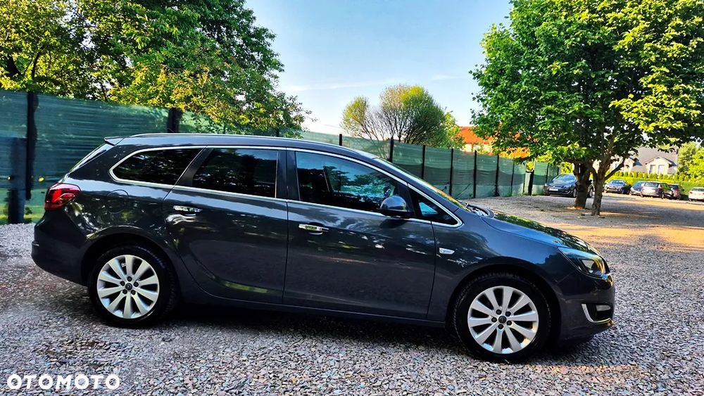 Opel Astra 1.4 Turbo Exklusiv - 10