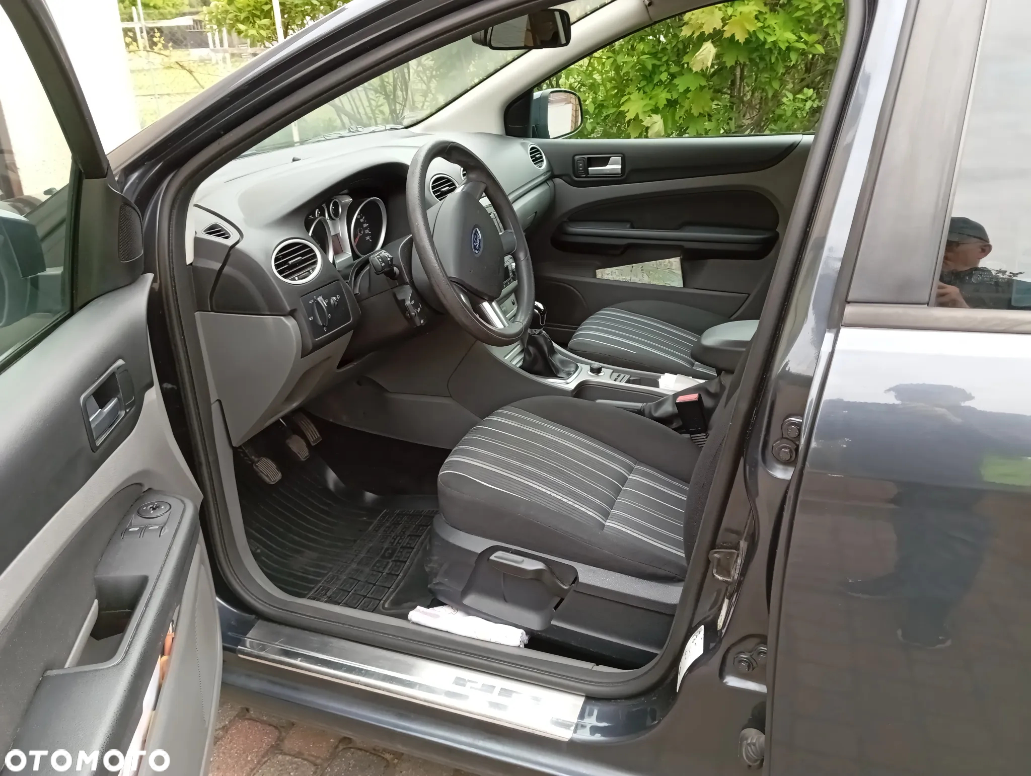 Ford Focus 1.6 TDCi cDPF Ambiente - 6