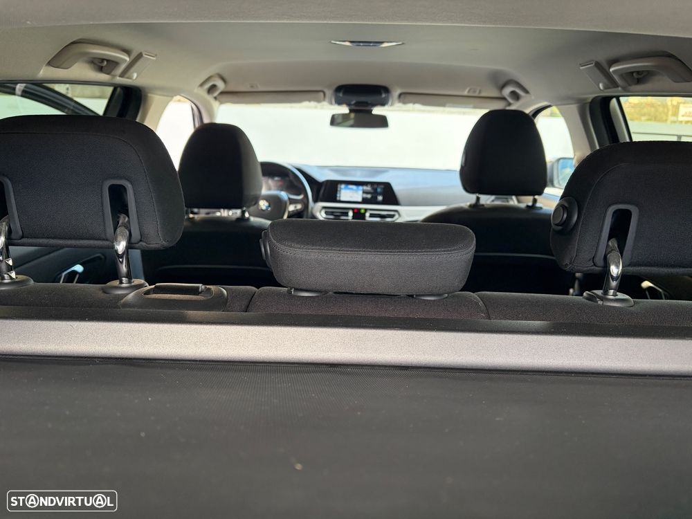 BMW 330 e Auto - 26