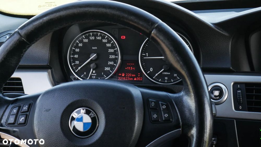BMW Seria 3 320d - 8