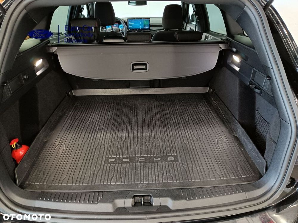 Ford Focus 1.0 EcoBoost mHEV ST-Line X - 10