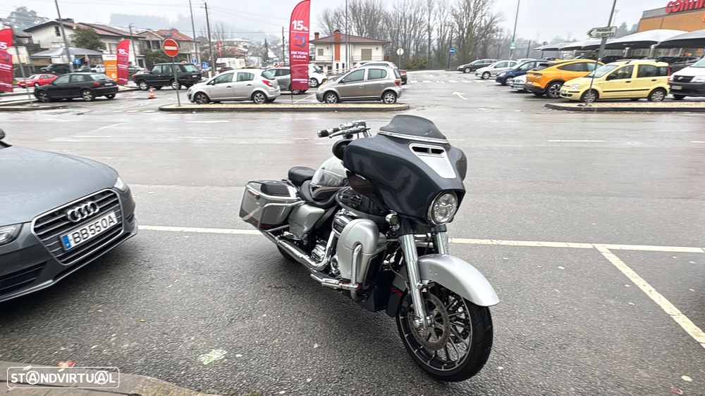 Harley-Davidson FLHXS STREET GLIDE CVO - 10