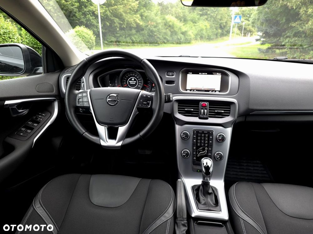 Volvo V40 D3 Drive-E Momentum - 7