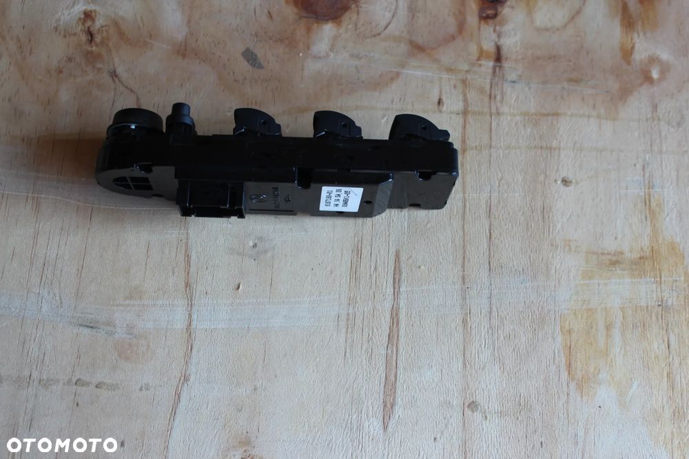 PANEL PRZEŁĄCZNIK OTWIERANIA SZYB BMW 1 CABRIO E88 9167180 2008 - 2