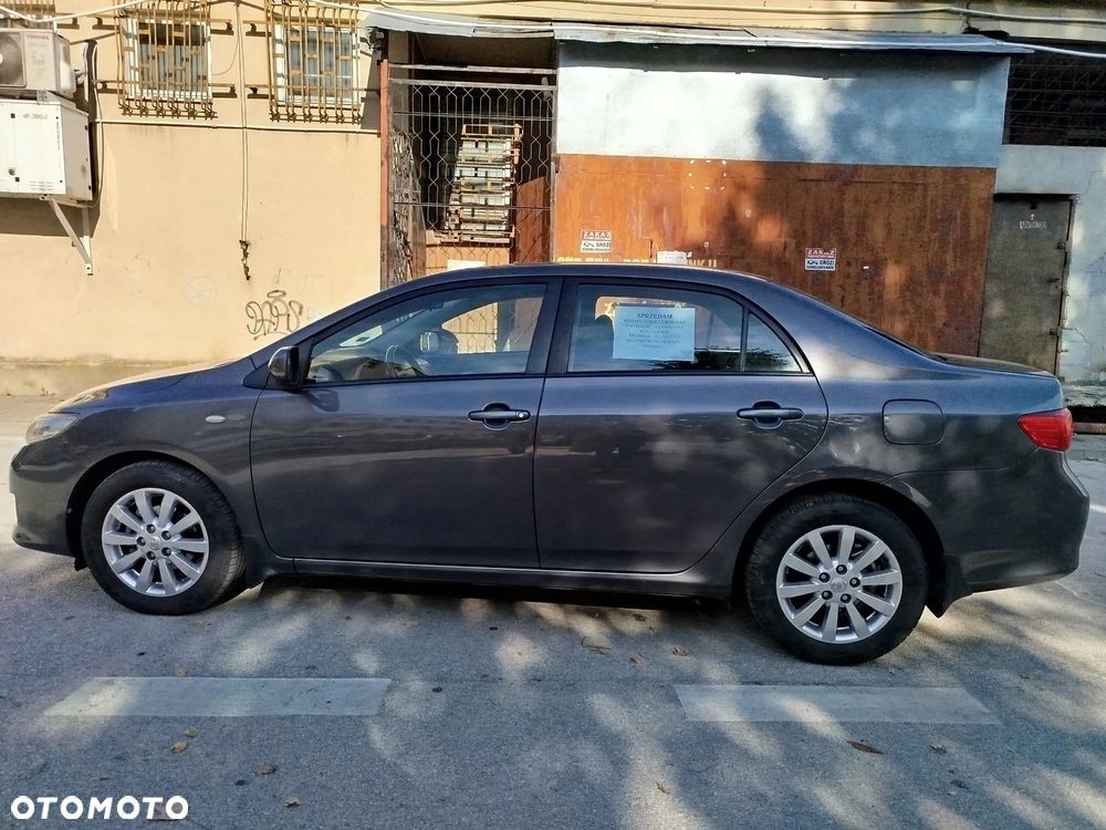 Toyota Corolla - 4