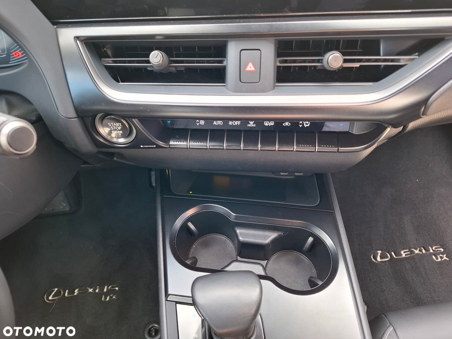 Lexus UX 200 GPF F Sport Design 2WD - 33