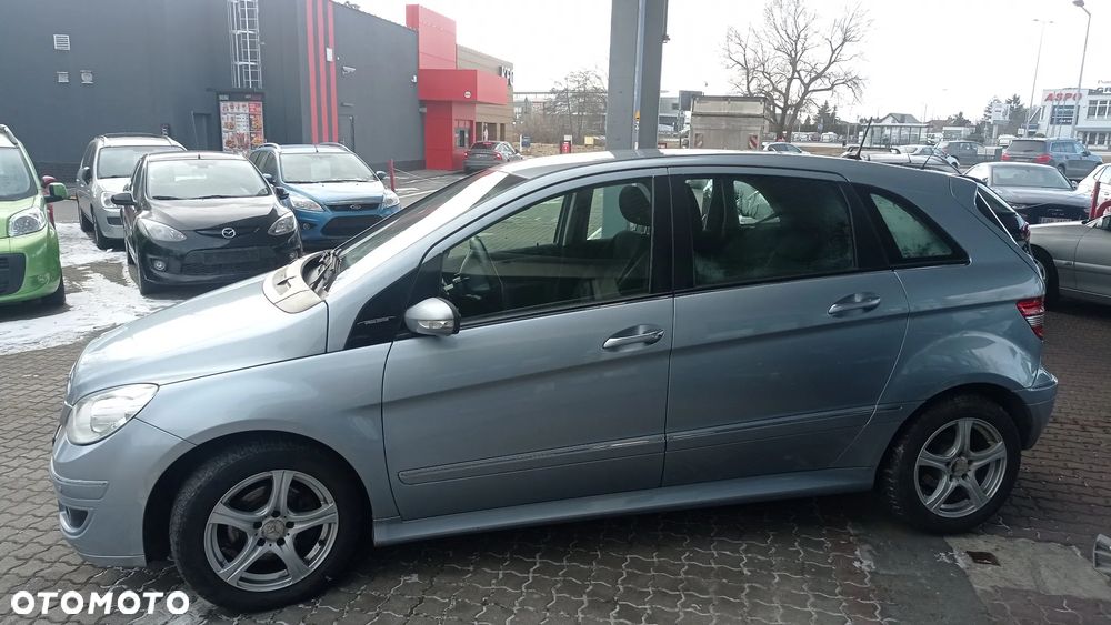 Mercedes-Benz Klasa B 180 CDI Special Edition - 26
