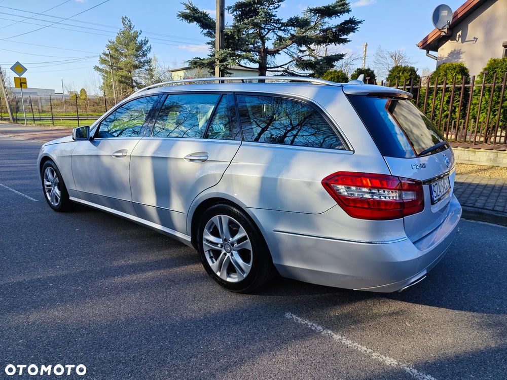 Mercedes-Benz Klasa E 200 CGI BlueEffICIENCY Avantgarde - 11